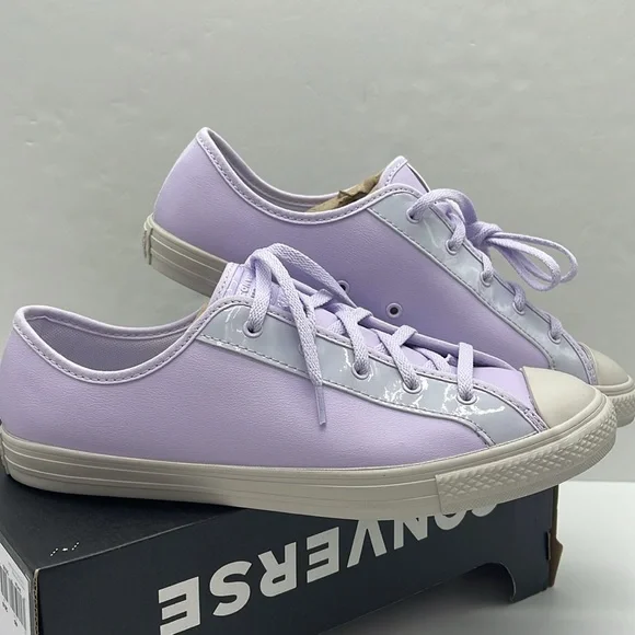 Converse WMNS A03066C CTAS DAINTY OX
VAPOR VIOLET/GHOSTED
Sneakers Chuck Taylor - Picture 7 of 16